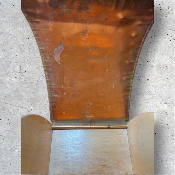 Vintage copper/wood ash & coal scuttle. Copper lid has large hammered imprints. - Picture 6 of 8